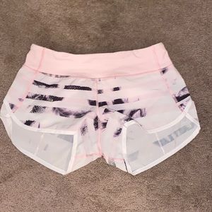 Lululemon speed up 2.5 shorts! size 4